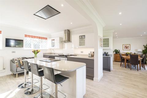 4 bedroom detached house for sale, North Drive, Angmering