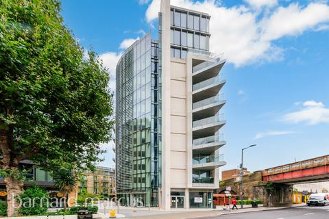 1 bedroom flat for sale, Plaza Gardens, London