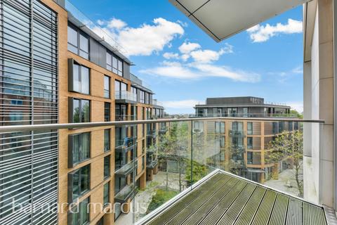 1 bedroom flat for sale, Plaza Gardens, London