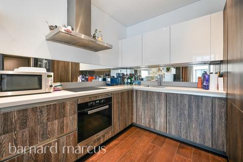1 bedroom flat for sale, Plaza Gardens, London
