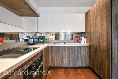 1 bedroom flat for sale, Plaza Gardens, London