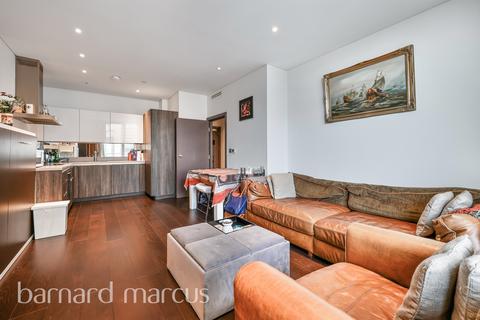 1 bedroom flat for sale, Plaza Gardens, London