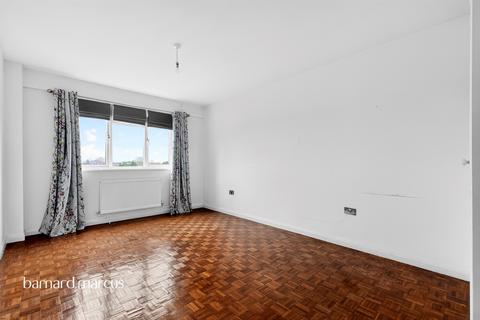 2 bedroom flat for sale, Briar Walk, London