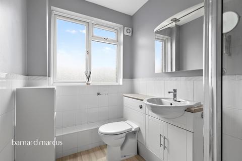 2 bedroom flat for sale, Briar Walk, London