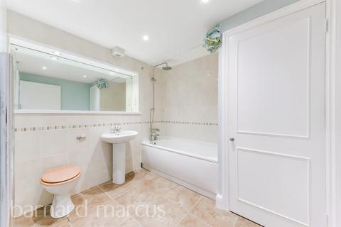 undefined, Upper Richmond Road, Putney