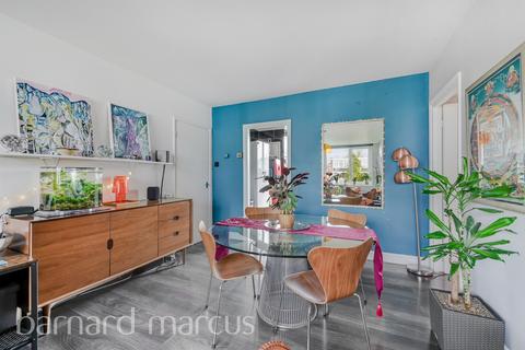 2 bedroom apartment for sale, Kersfield Road, Putney