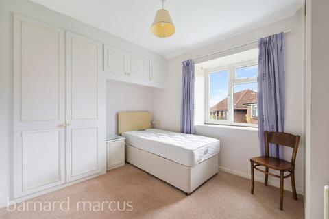 2 bedroom semi-detached bungalow for sale, Chestnut Close, Redhill