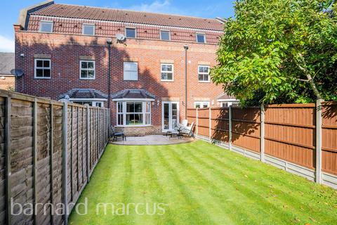 4 bedroom townhouse for sale, Albury Road, Merstham, Redhill