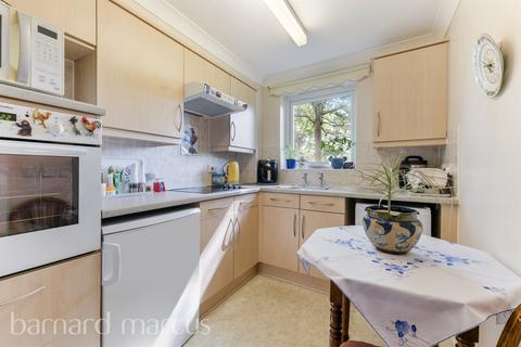 1 bedroom ground floor flat for sale, London Road, Redhill