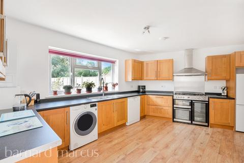4 bedroom semi-detached house for sale, Delamere Road, Reigate