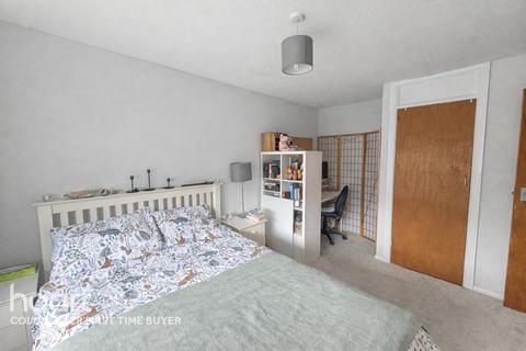 Alyssum Walk, Colchester