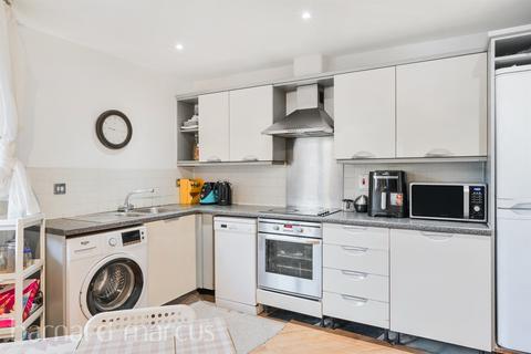 2 bedroom apartment for sale, Rydons Way, Redhill