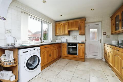 2 bedroom detached bungalow for sale, Portland Place, Sutton, Retford