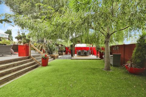 undefined, Ash Close, Dunham-On-Trent, Newark