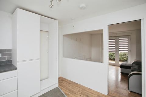2 bedroom ground floor flat for sale, Doyle Close, Rugby