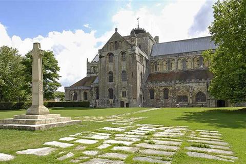 2 bedroom flat for sale, Abbey Walk, Romsey