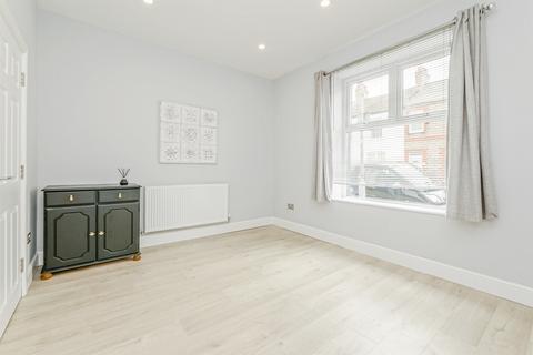 1 bedroom ground floor flat for sale, Bradley Street, Roath, Cardiff