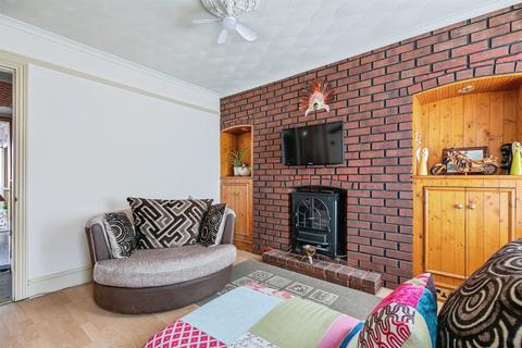 2 bedroom end of terrace house for sale, Burnsfield Street, Chatteris