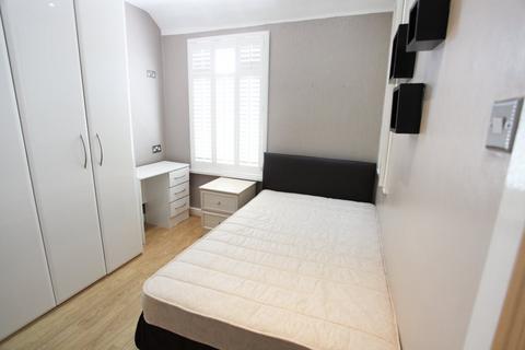 undefined, Grantham Street, L6 6BU,