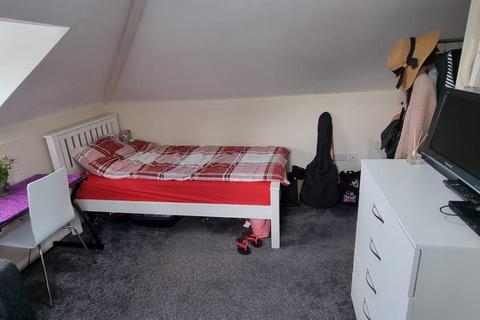 1 bedroom in a house share to rent, 2 Stuart Road, High Wycombe HP13