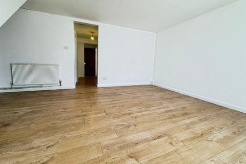 3 bedroom property to rent, Sheppard Close, Enfield, EN1