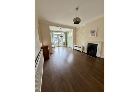5 bedroom terraced house for sale, Christopher Avenue, London, W7