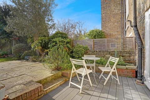 1 bedroom flat for sale, Trinity Rise, Herne Hill, London, SW2