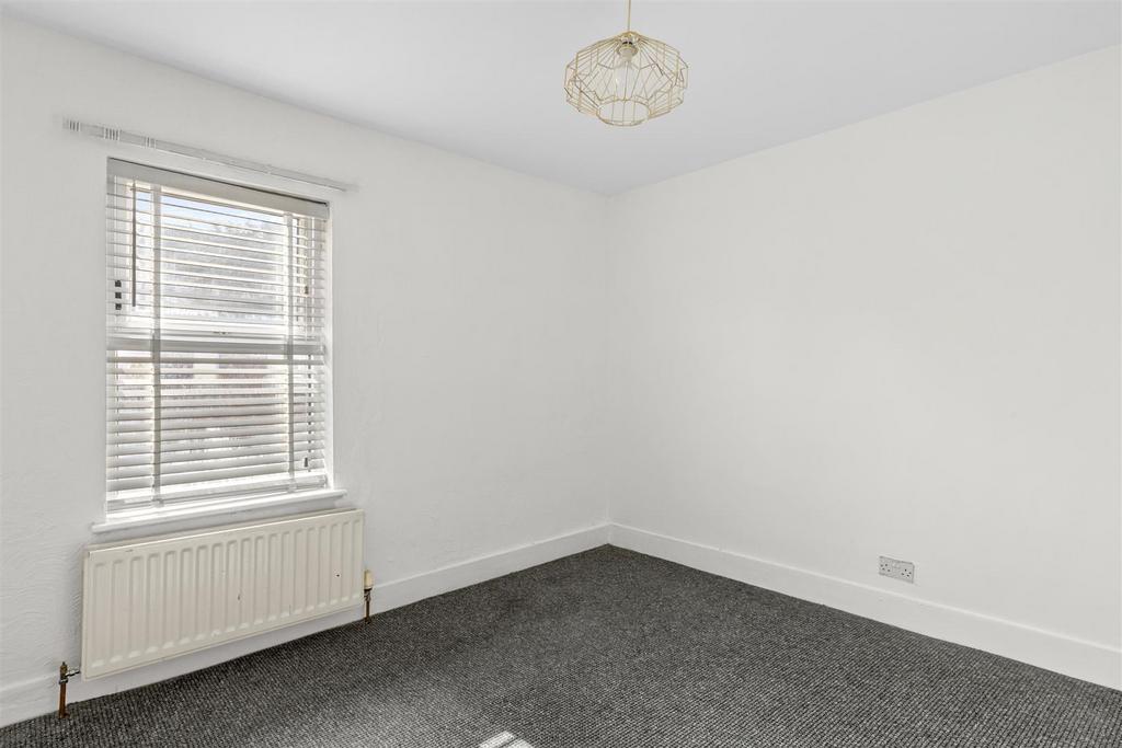 64 West End Rd, HP11 2 QF-7.jpg