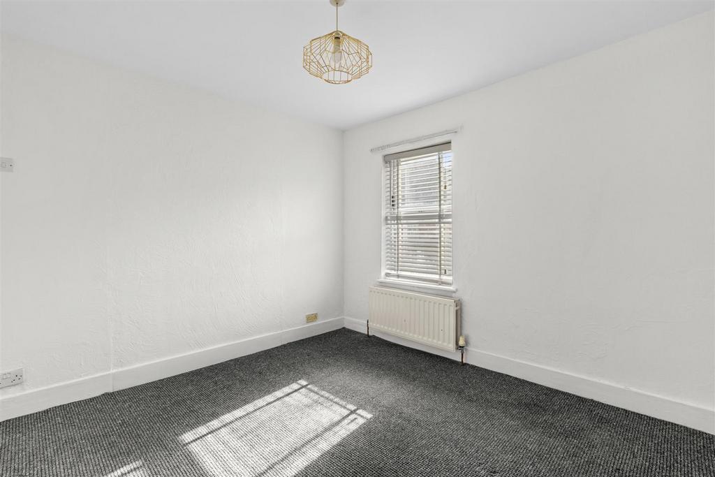 64 West End Rd, HP11 2 QF-8.jpg