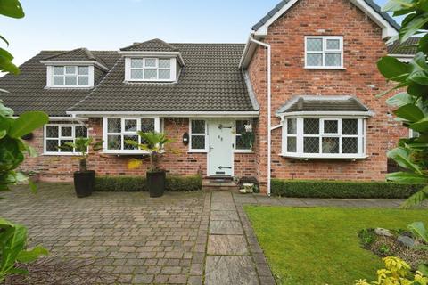 4 bedroom detached house for sale, Moorside Road, Manchester M27
