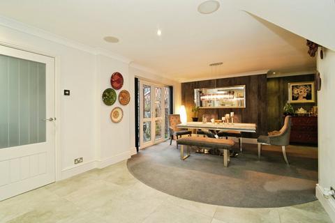 4 bedroom detached house for sale, Moorside Road, Manchester M27