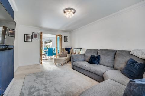 3 bedroom terraced house for sale, Watchouse Road, Galleywood, Chelmsford