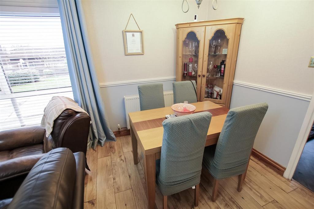 Dining Area.jpg