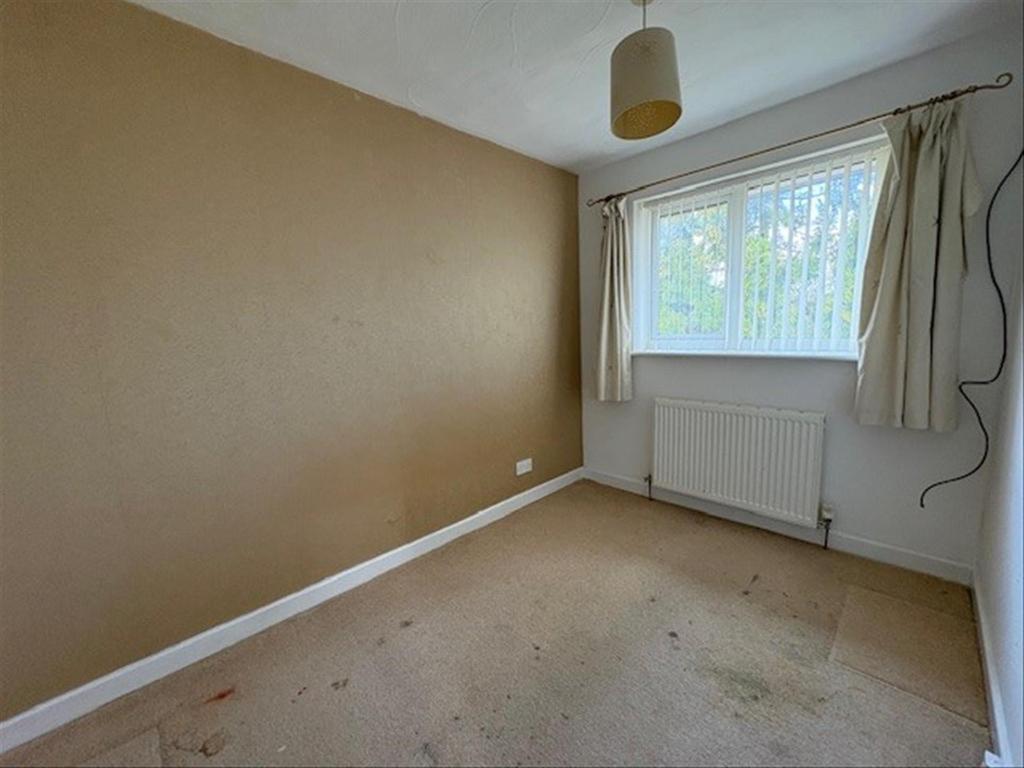 2nd bedroom