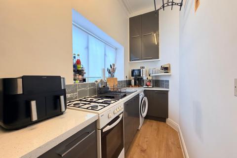 2 bedroom flat for sale, Valley Road, Scarborough, YO11