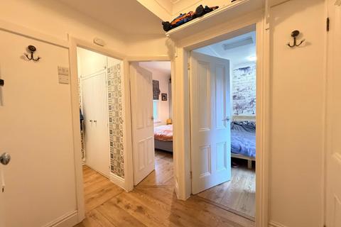 2 bedroom flat for sale, Valley Road, Scarborough, YO11