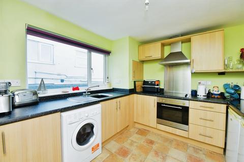 2 bedroom flat for sale, Tamar Court, Saltash