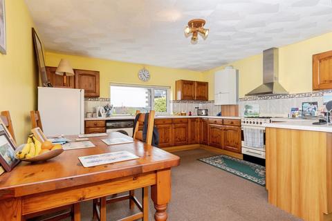 undefined, Aysshton Gardens, Callington