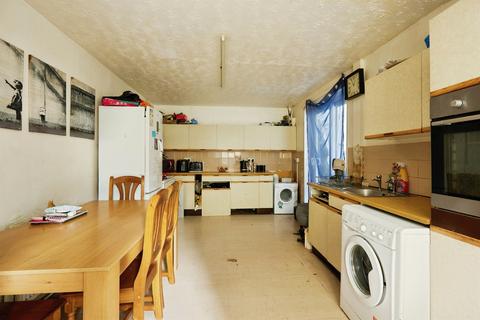 undefined, Pinewood Way, SALISBURY