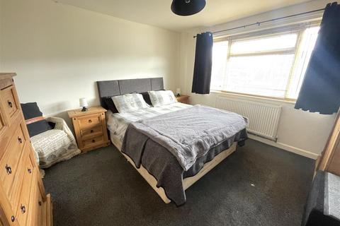 3 bedroom detached bungalow for sale, Bulbridge Road, Salisbury SP2