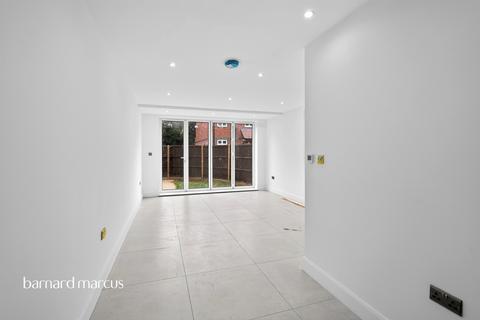 3 bedroom semi-detached house for sale, Kingswood Way, South Croydon
