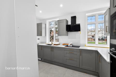 3 bedroom semi-detached house for sale, Kingswood Way, South Croydon