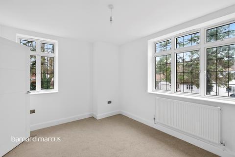 3 bedroom semi-detached house for sale, Kingswood Way, South Croydon