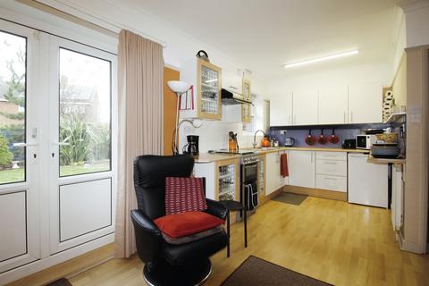 3 bedroom semi-detached house for sale, Cliff Avenue, Winterton, SCUNTHORPE