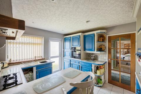 3 bedroom detached bungalow for sale, Pine Tree Avenue, Scotter, Gainsborough