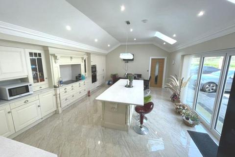 4 bedroom detached bungalow for sale, New Road, Worlaby, Brigg