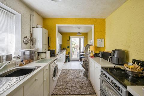 2 bedroom detached bungalow for sale, Heron Close, Scunthorpe