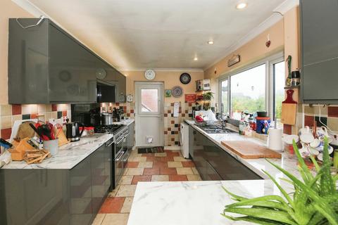 2 bedroom detached bungalow for sale, Barrier Bank, Cowbit, Spalding