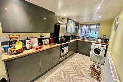 3 bedroom semi-detached house for sale, Counter Drain Drove, Tongue End, Spalding
