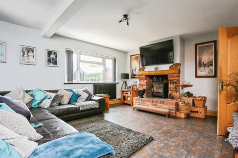 3 bedroom detached bungalow for sale, Stockhouse Lane, Surfleet, Spalding